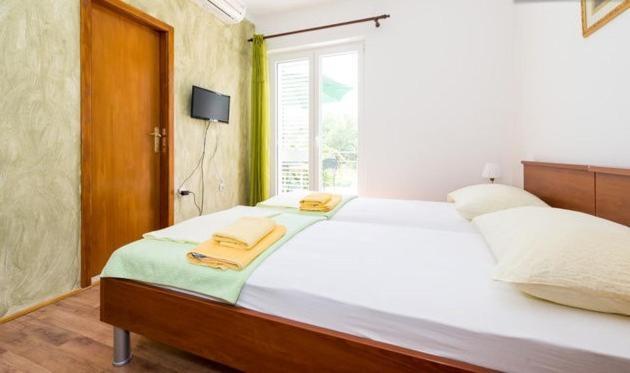 Apartments Husanovic Mokosica Bilik gambar